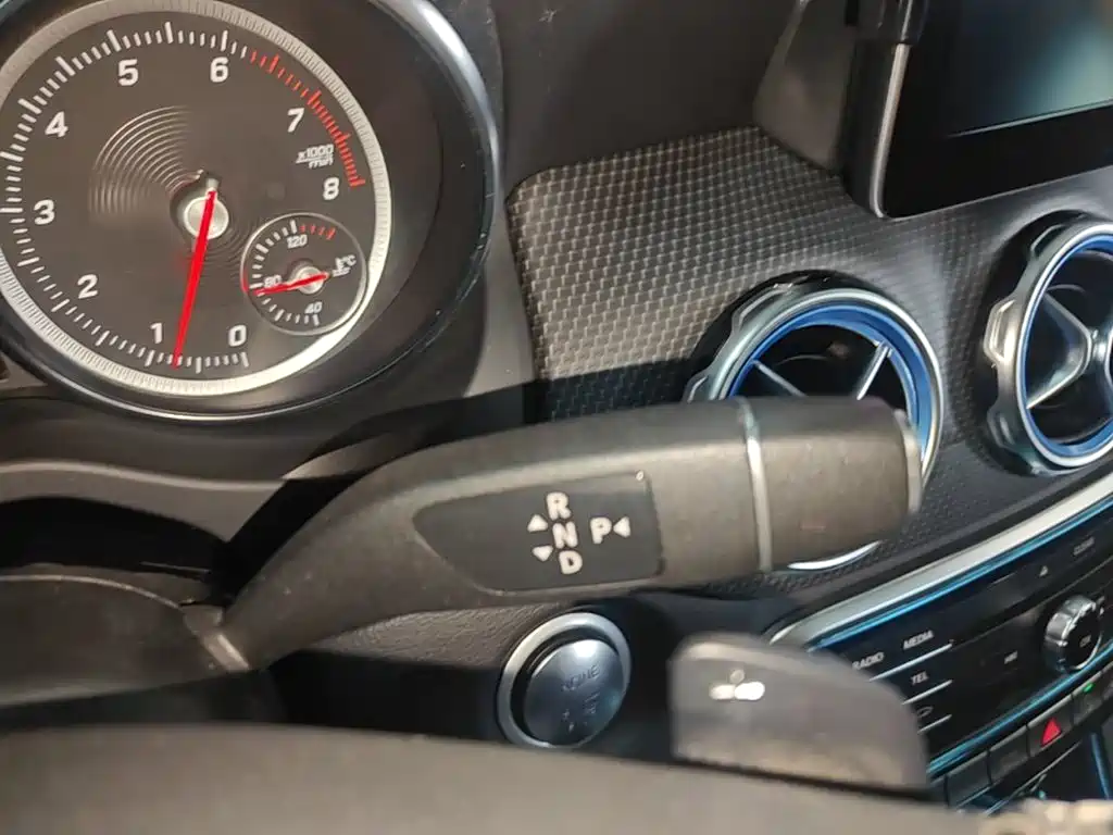 Mercedes-Benz GLA 2018 — фото 14