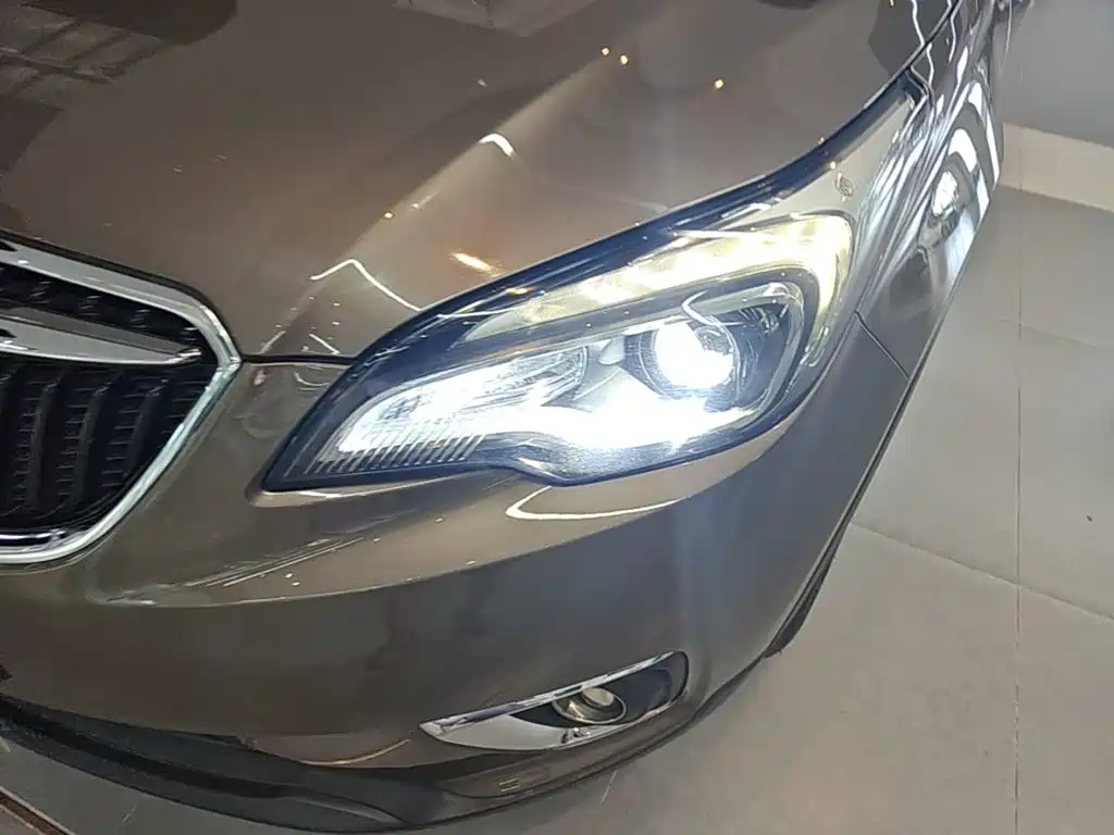 Buick Envision Plus 2018 — фото 18