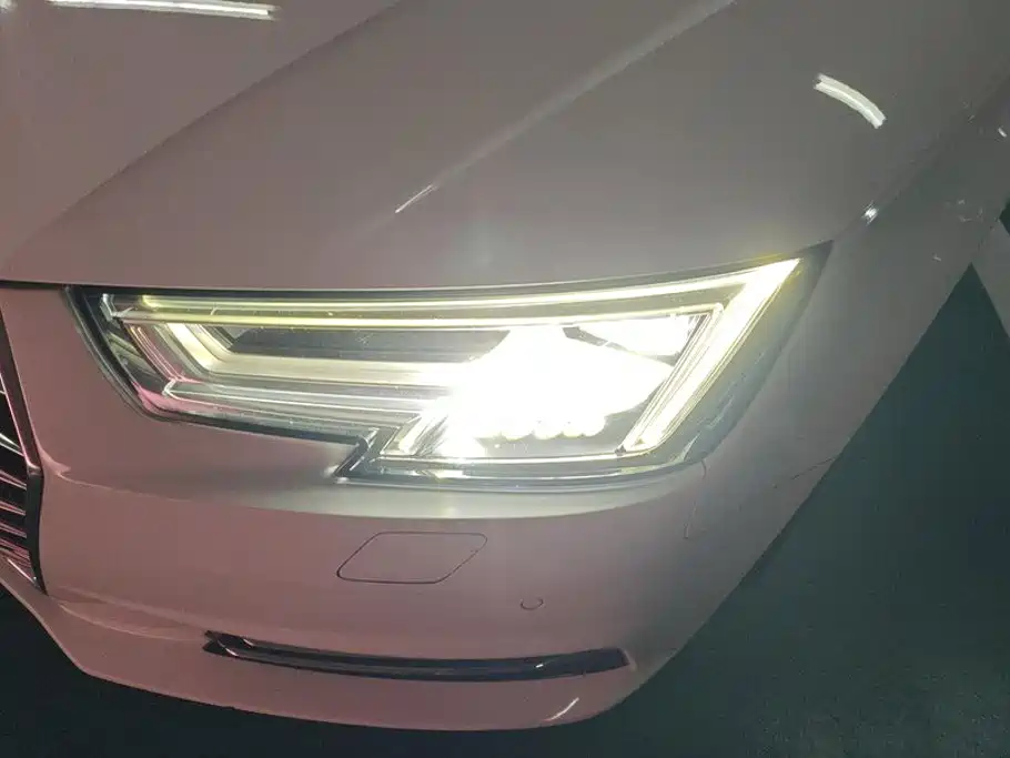 Audi A4L 2017