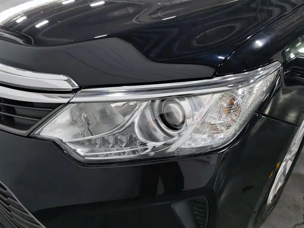 Toyota Camry 2015 — фото 7