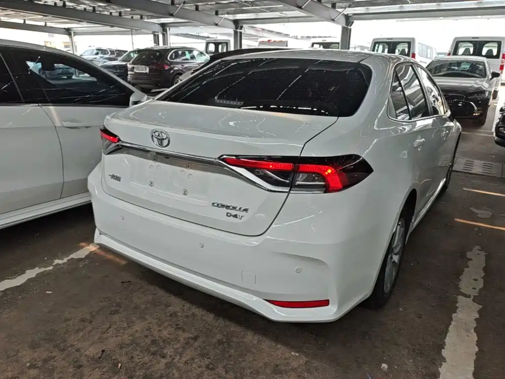 Toyota Corolla 2022 — фото 7