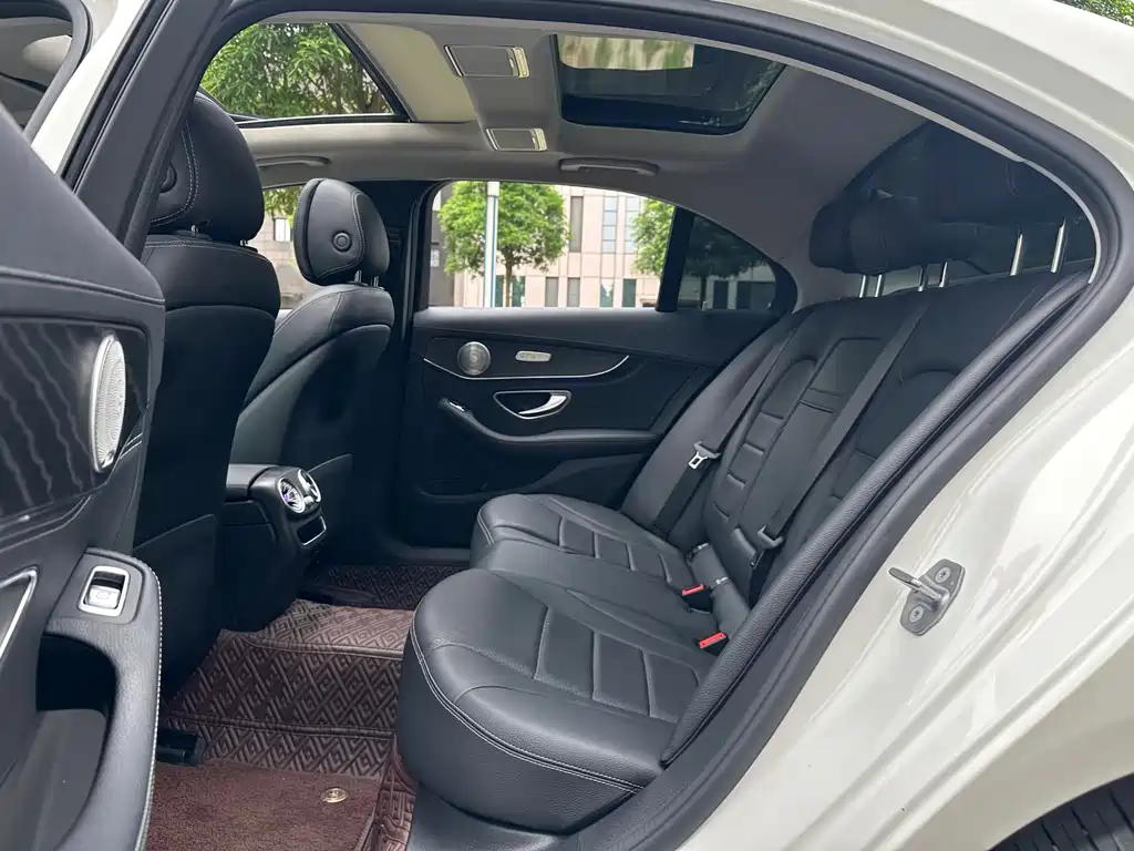 Mercedes-Benz C-Class 2019 — фото 20