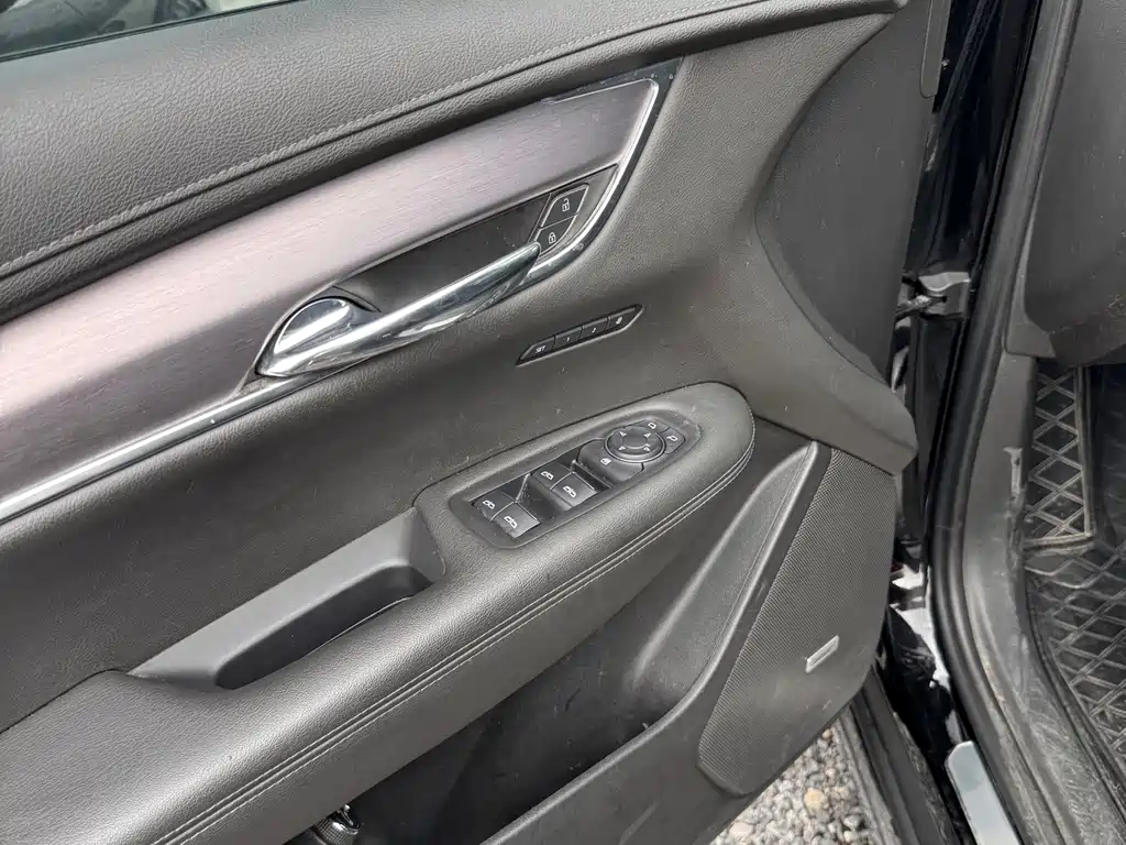 Cadillac XT6 2020 — фото 10