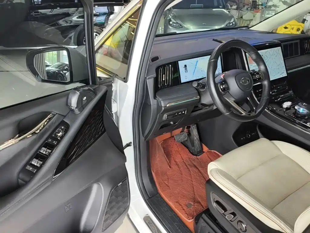GAC Trumpchi E9 2023 — фото 16