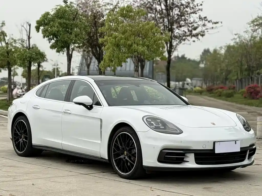 Porsche Panamera 2019 — фото 2