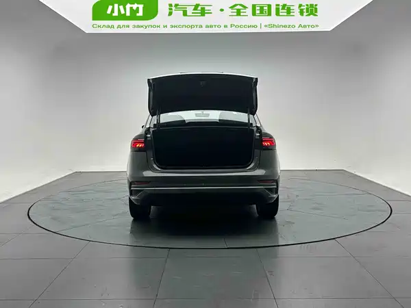 Geely Emgrand 2022