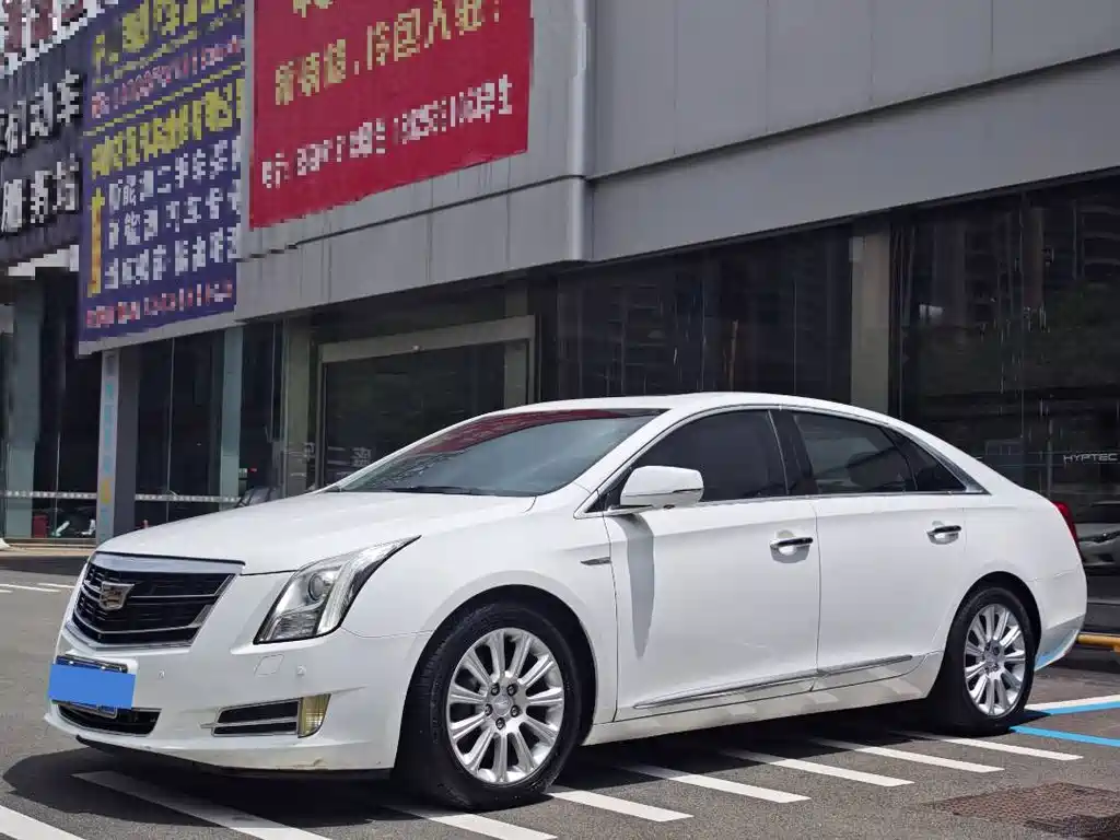 Cadillac XTS 2016 — фото 1