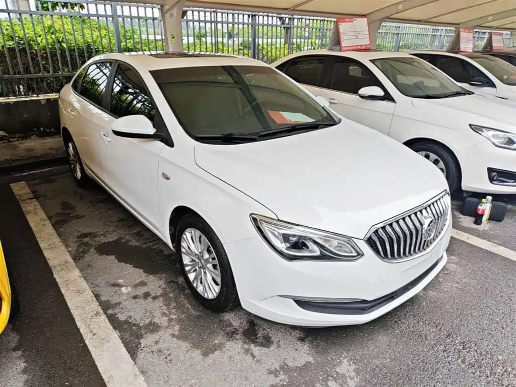 Buick Excelle 2015 — фото 4