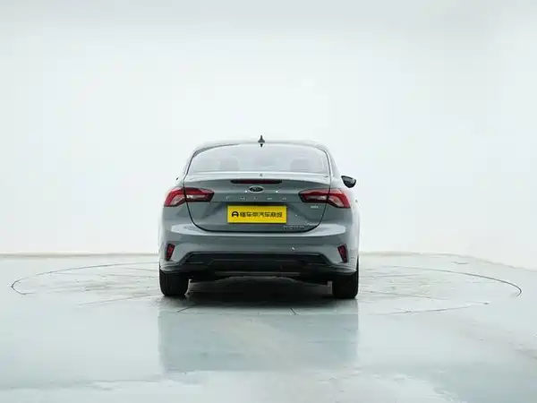 Ford Focus 2023