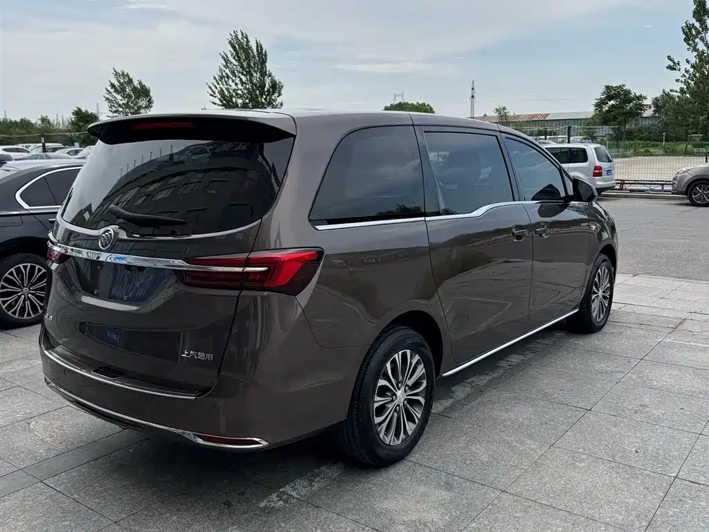 Buick GL8 2023