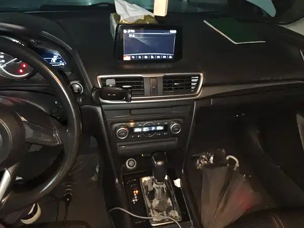 Mazda 3 Axela 2017