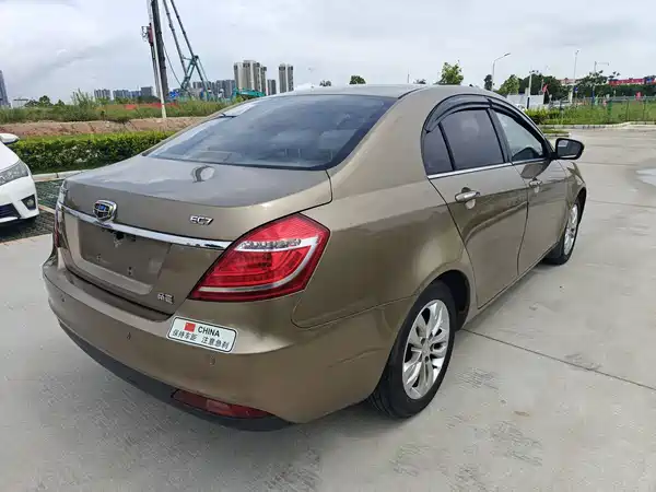Geely Emgrand 2015