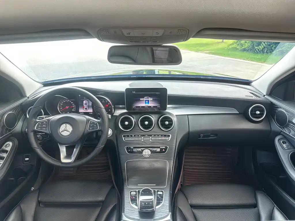 Mercedes-Benz C-Class 2018 — фото 15