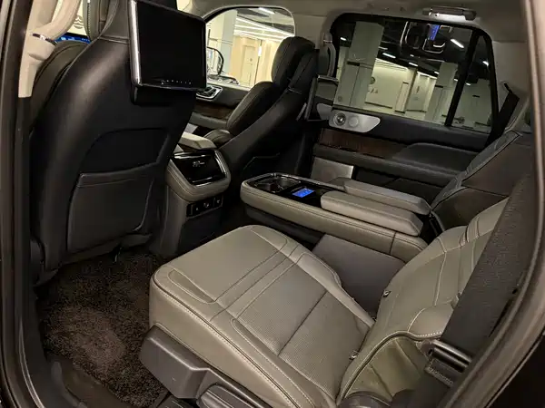 Lincoln Navigator 2022