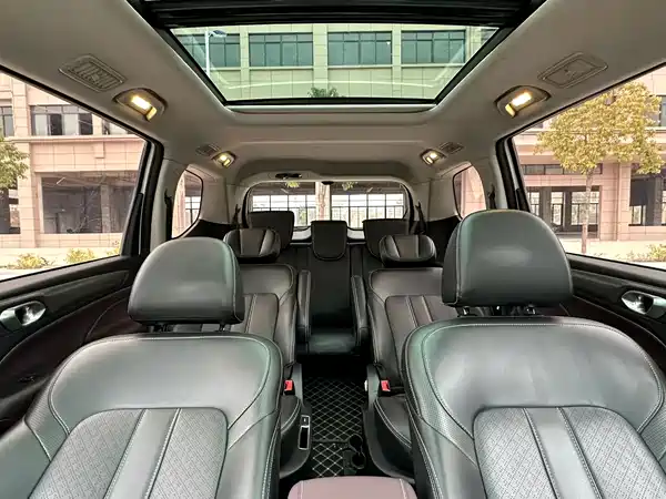 GAC Trumpchi M6 2021