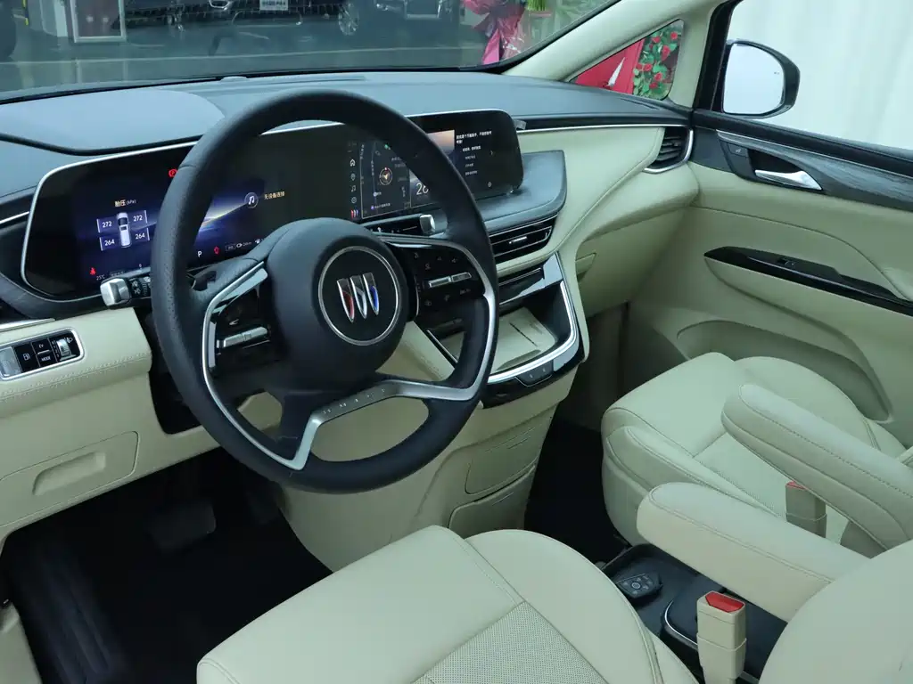 Buick GL8 Hybrid 2025