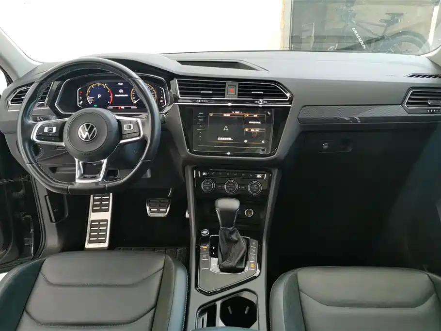 Volkswagen Tiguan L 2021 — фото 12