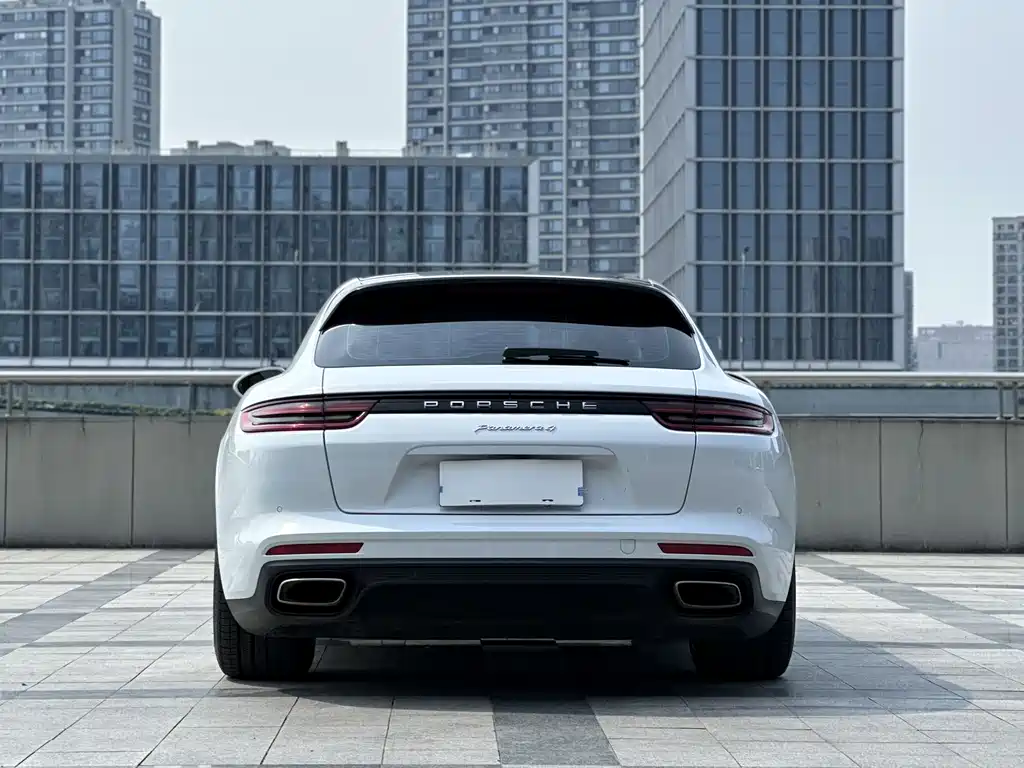 Porsche Panamera 2017 — фото 13