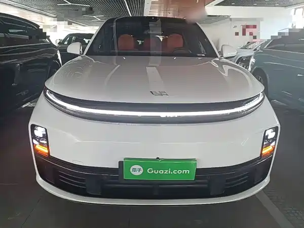 Li Auto L7 2025