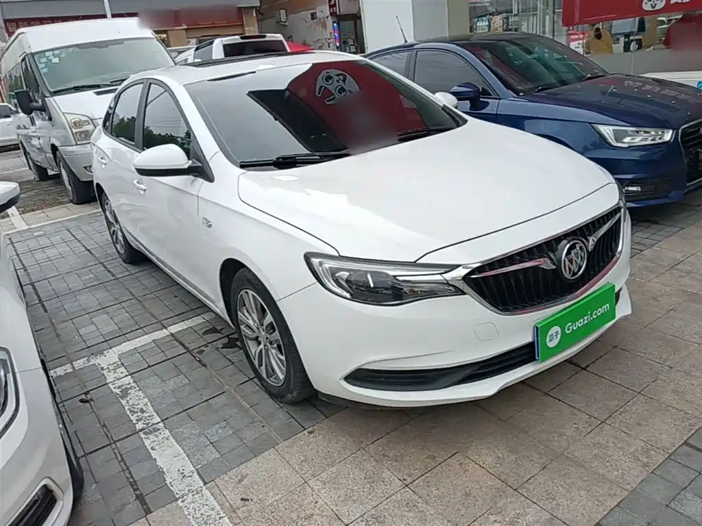 Buick Excelle 2018 — фото 4