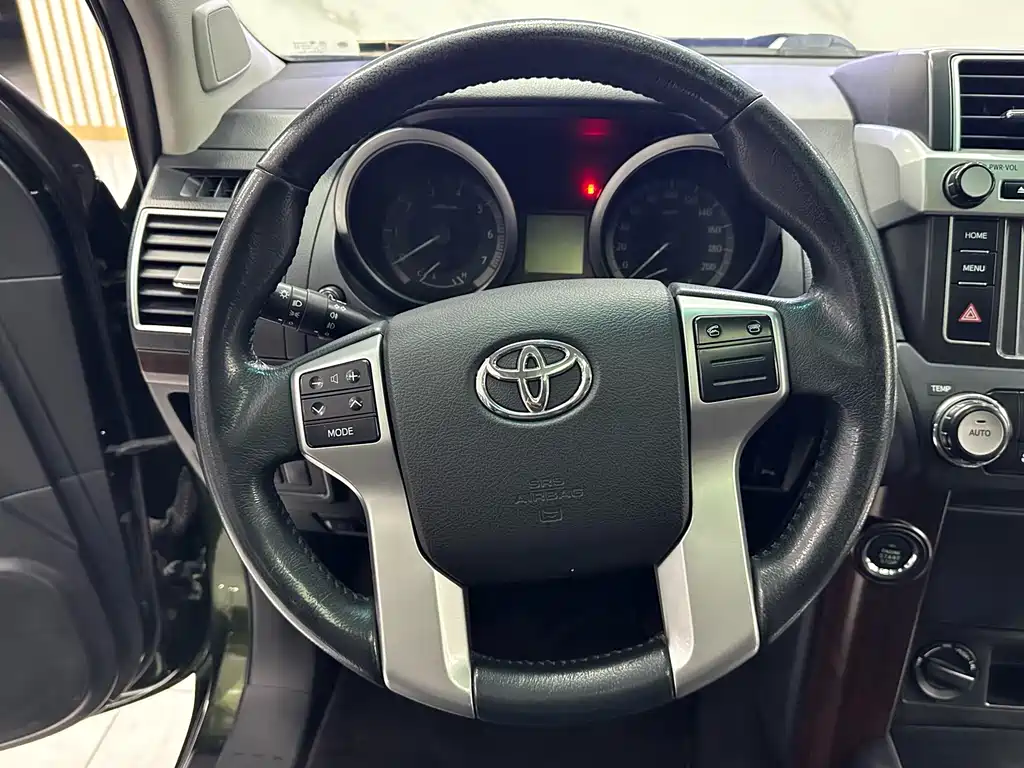 Toyota Prado 2017 — фото 11