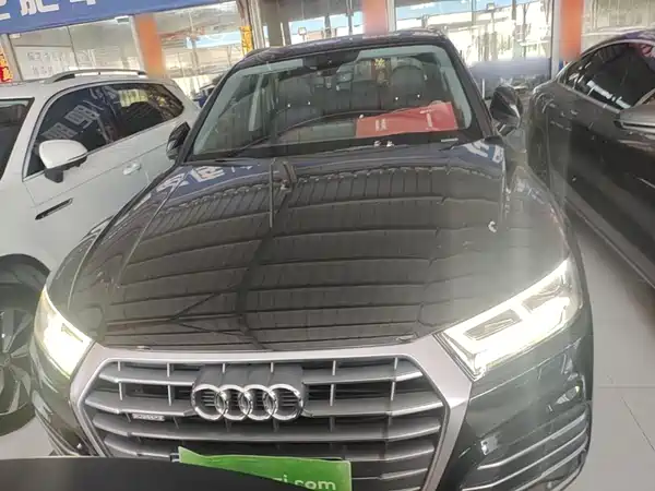 Audi Q5L 2020