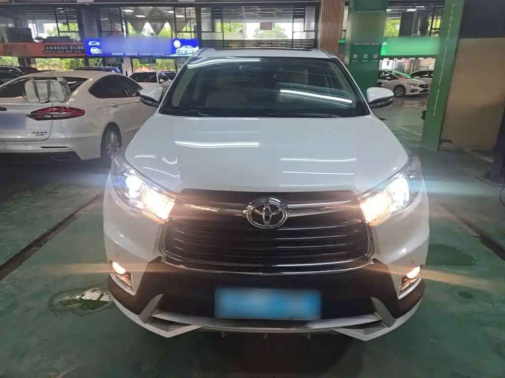 Toyota Highlander 2017 — фото 3