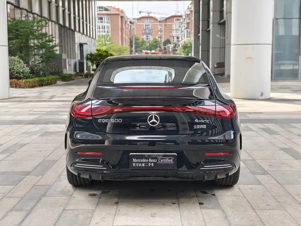 Mercedes-Benz EQE 2025