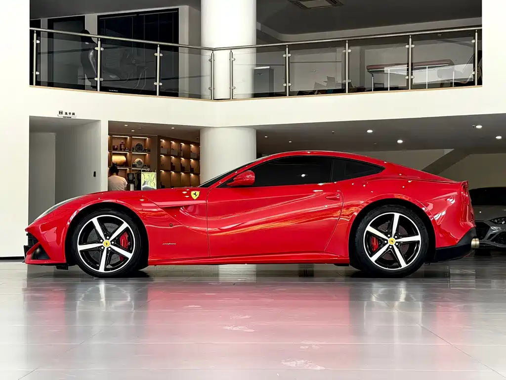 Ferrari F12berlinetta 2014 — фото 2