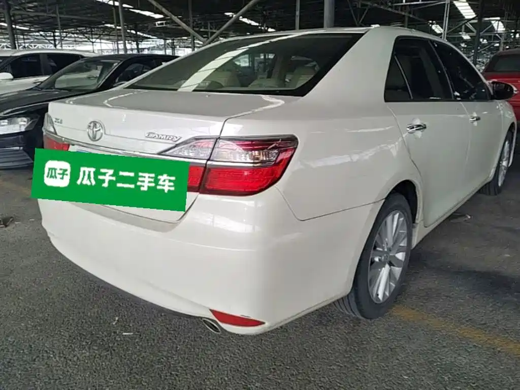 Toyota Camry 2016 — фото 10