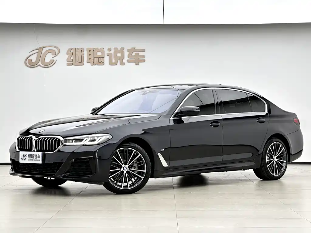 BMW 5 Series 2023 — фото 1