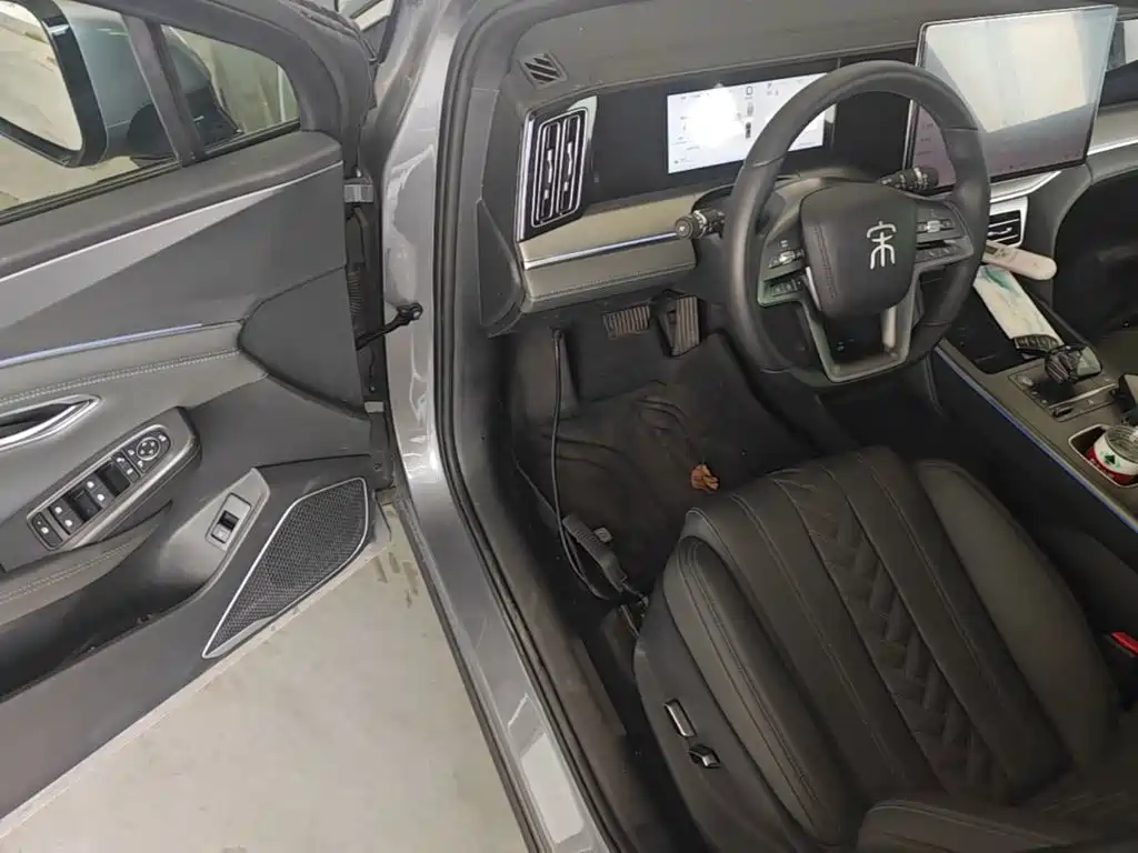 BYD Song L DM-i 2025 — фото 16