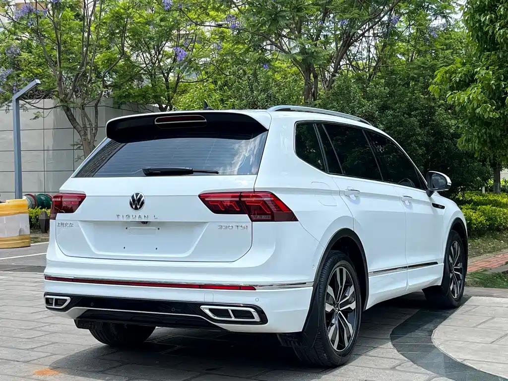 Volkswagen Tiguan L 2023 — фото 7