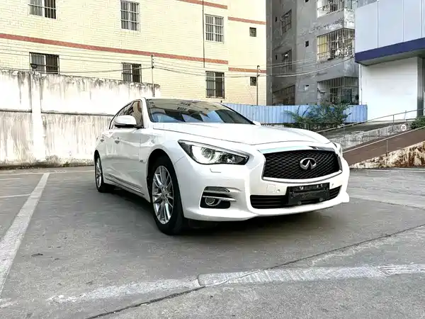 Infiniti Q50L 2016