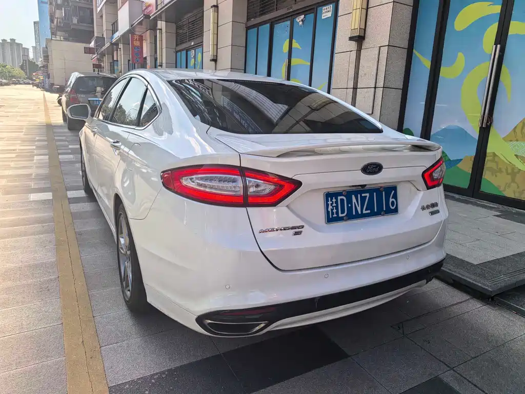 Ford Mondeo 2015 — фото 4
