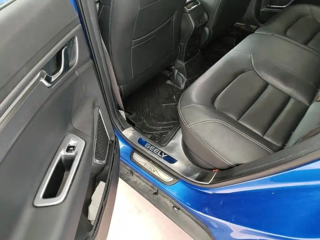 Geely Emgrand GS 2016 — фото 17