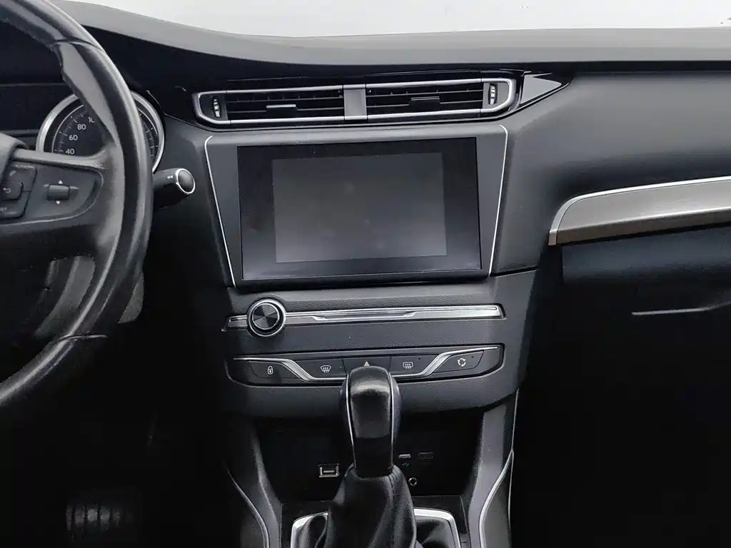 Peugeot 408 2015 — фото 12