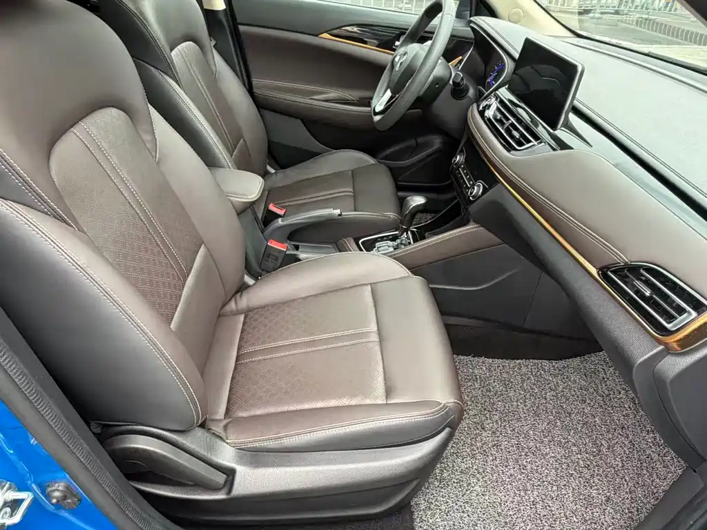 Changan Eado DT 2019 — фото 12