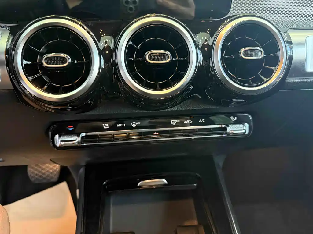 Mercedes-Benz GLB 2020 — фото 14