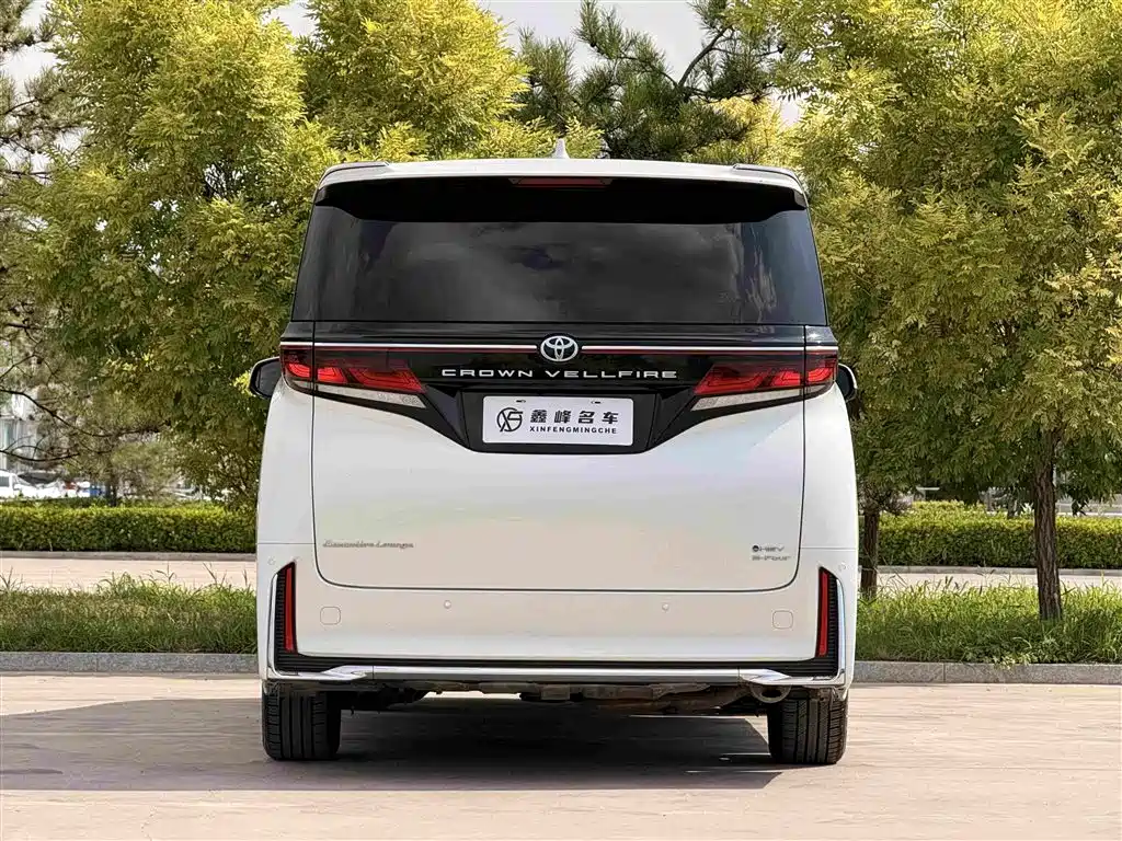 Toyota Vellfire 2024 — фото 33