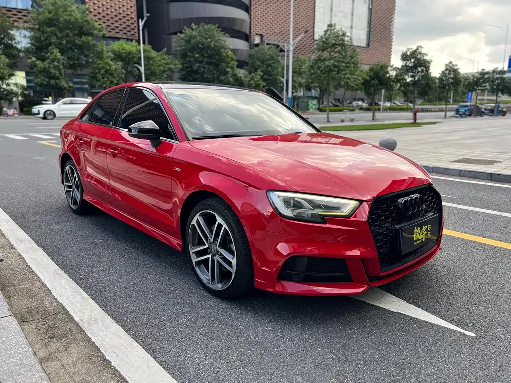 Audi A3 2019 — фото 12