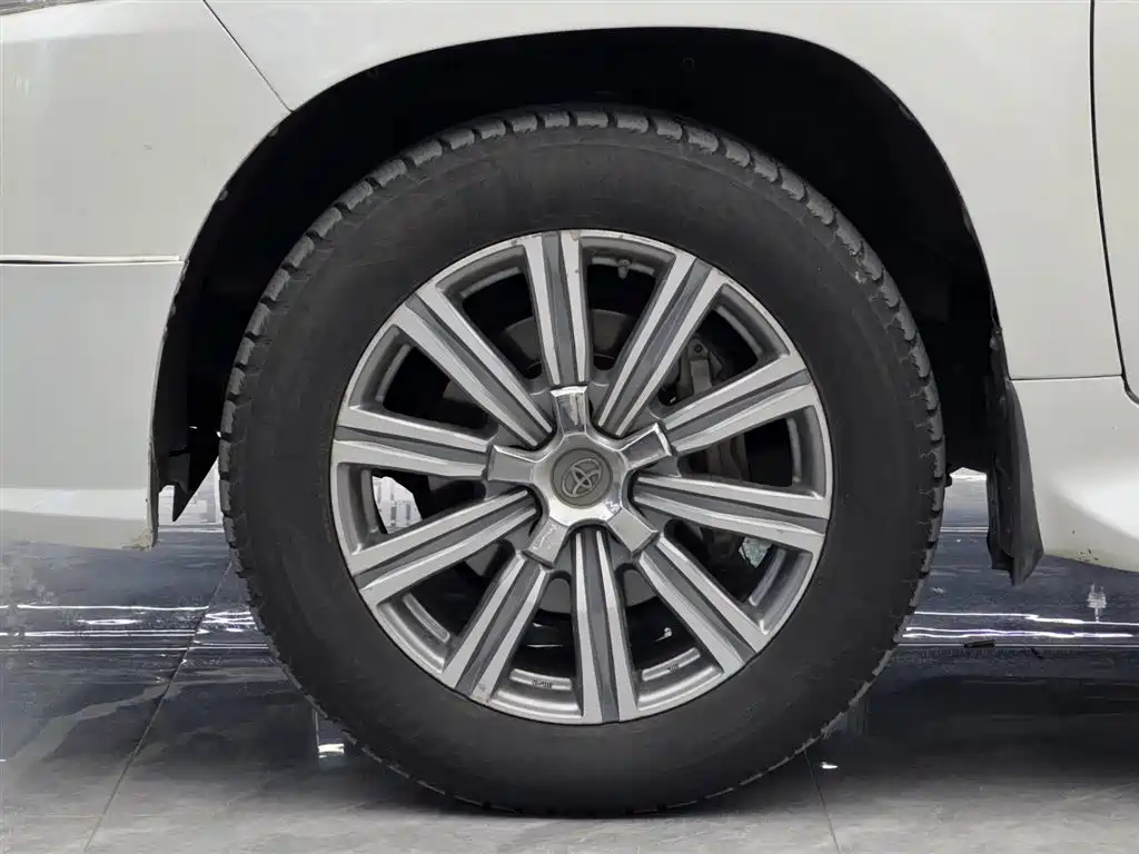 Toyota Land Cruiser 2018 — фото 4