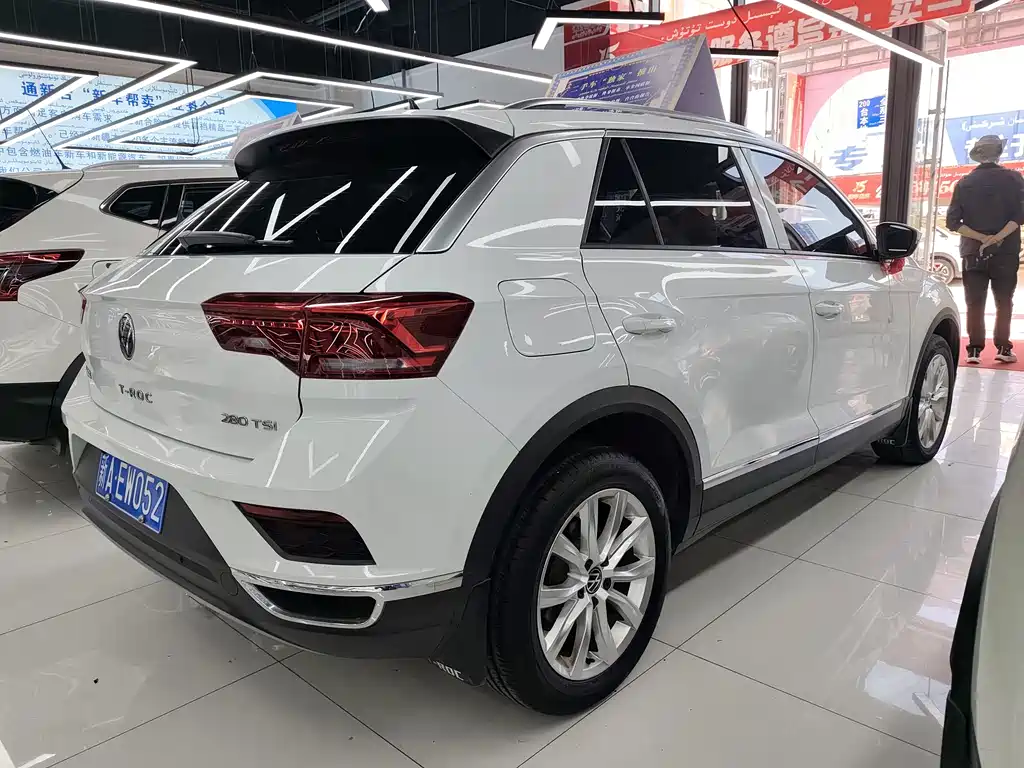 Volkswagen T-Roc 2023 — фото 11