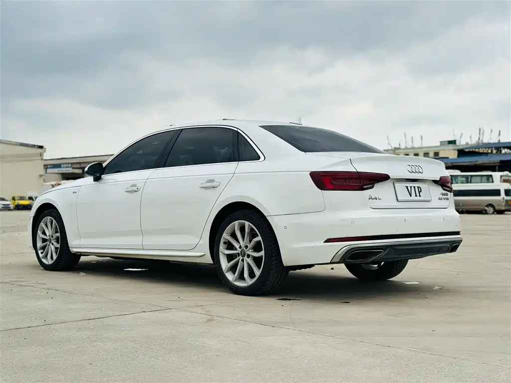 Audi A4L 2020 — фото 6
