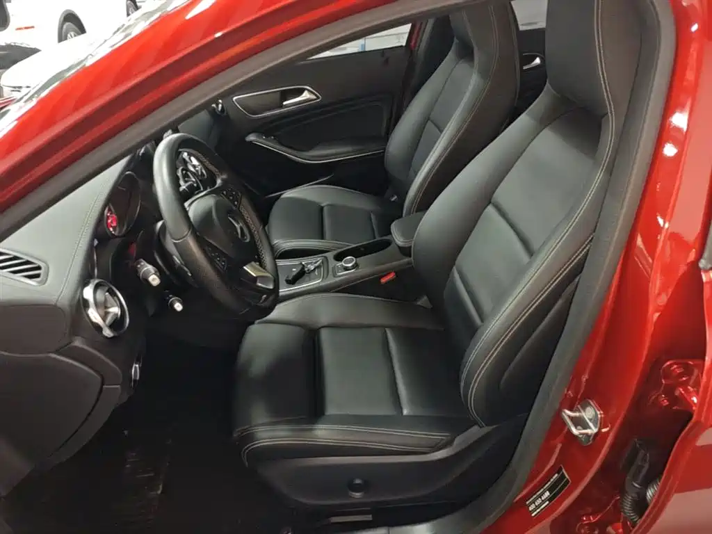 Mercedes-Benz GLA 2018 — фото 15