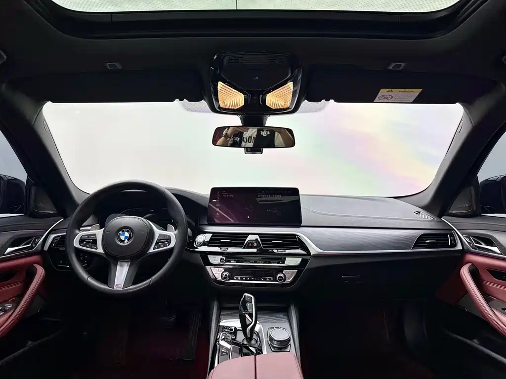 BMW 5 Series 2021