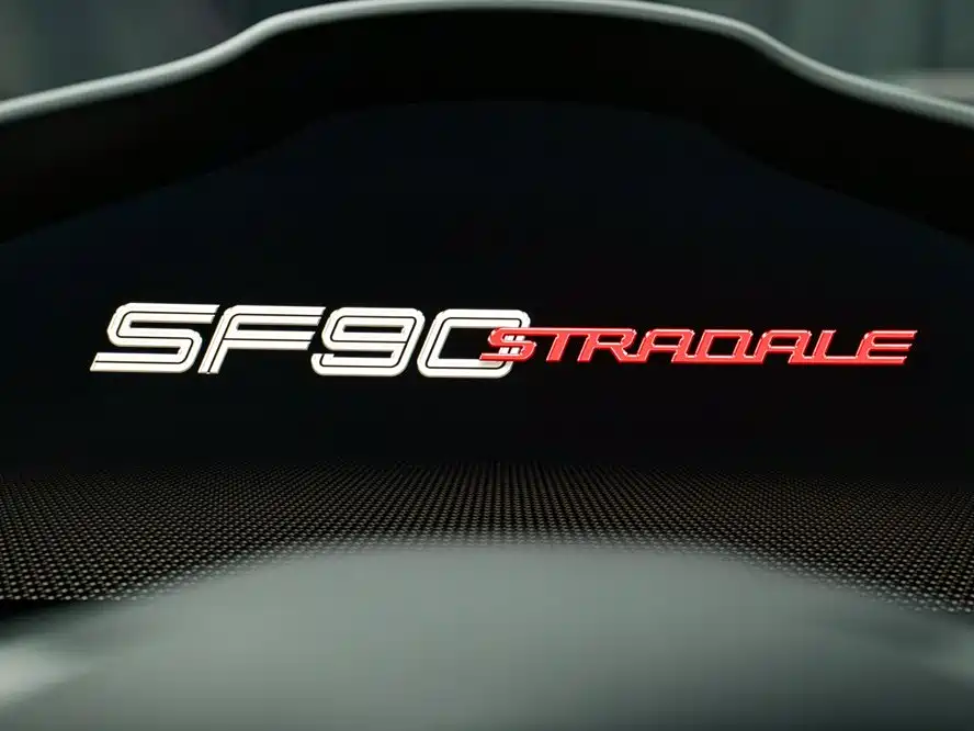 Ferrari SF90 2024 — фото 13