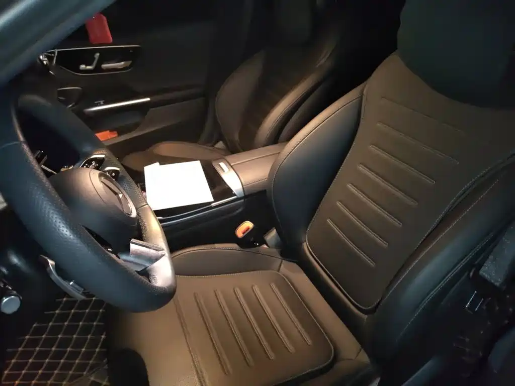 Mercedes-Benz C-Class 2023 — фото 11