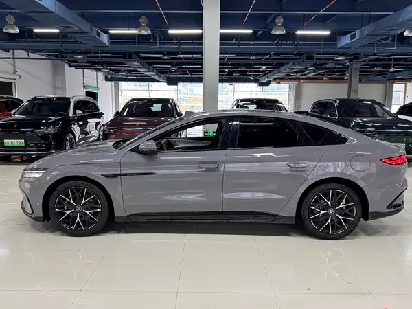 BYD Han 2025