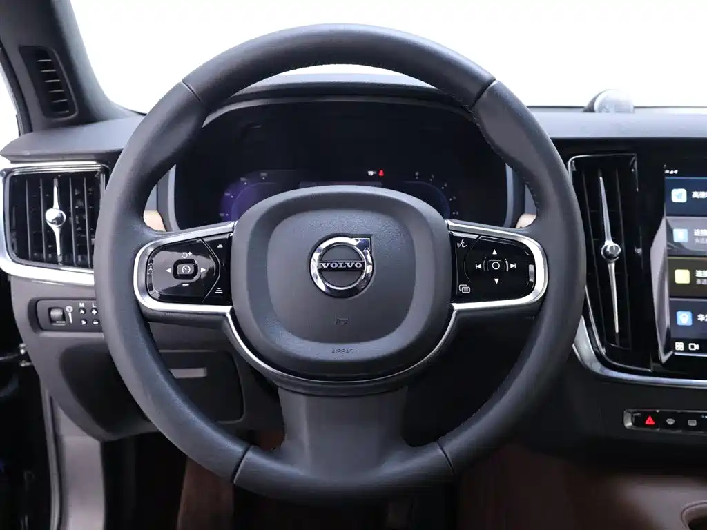 Volvo S90 2022 — фото 16